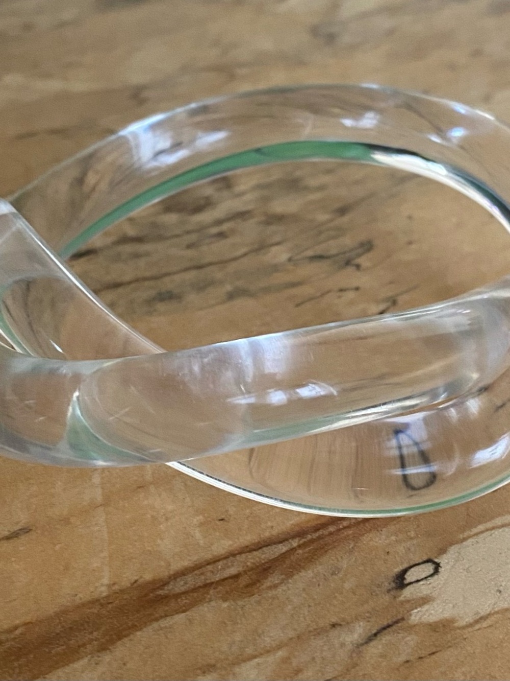 LUCITE ACRYLIC KNOT BANGLE